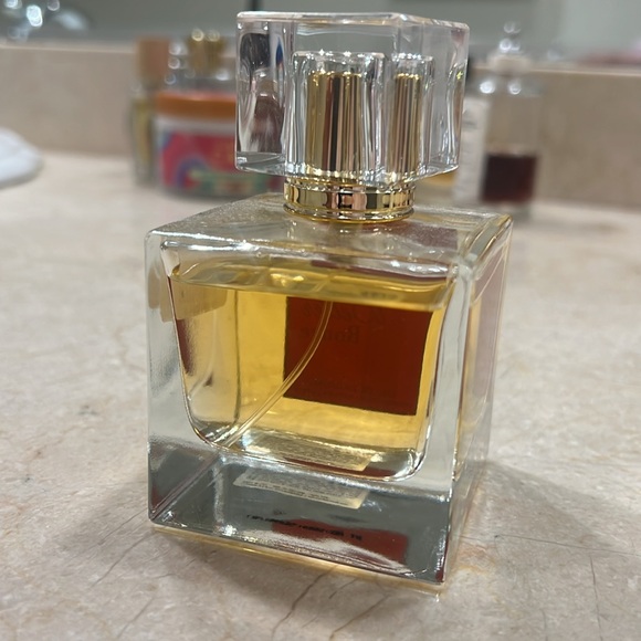 Better Rouge EAU DE PARFUM - Picture 2 of 2